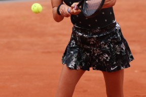 爱游戏体育-关于阿扎伦卡迎来七赛季高光表现，DWG球迷沸腾！的信息